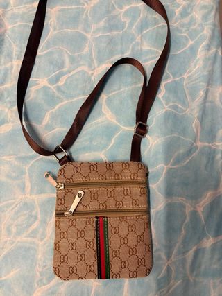 Riñonera Gucci Marrón Usada
si la quiere 655768507