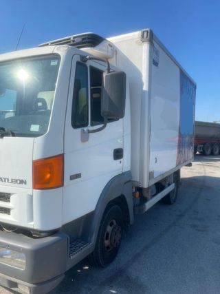Camión Nissan ATLEON