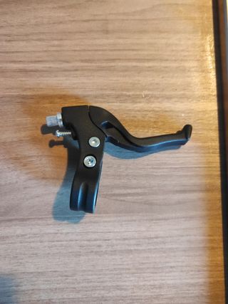 Leva freno bici nera, bambini. Freno destro.