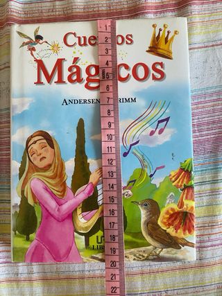 Cuentos Mágicos: Andersen y Grimm