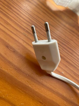 2 Lámparas de Mesa Doradas y Moradas