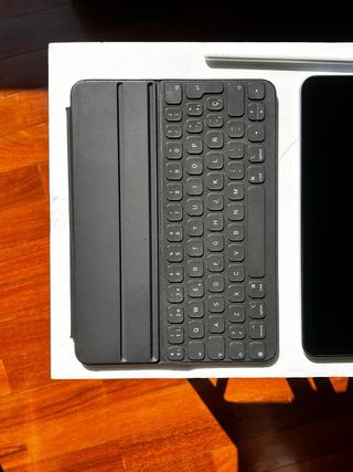 iPad Air 2022 + Teclado Magic Keyboard + Pencil 2