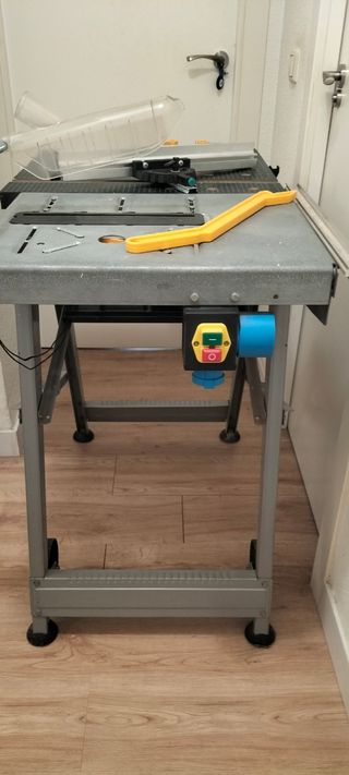 Mesa de trabajo Wolfcraft plegable con ruedas