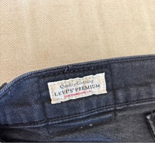 Pantalón Levi's High Rise Super Skinny Negro