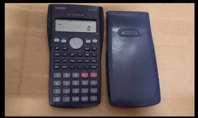 Calculadora Casio fx-82MS