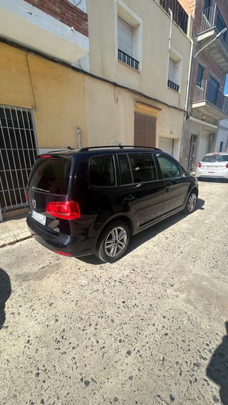 Volkswagen Touran 2011