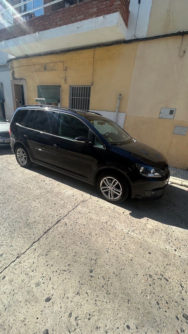 Volkswagen Touran 2011