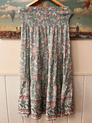 Falda larga floral verde y rosa