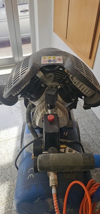 Compresor de aire Grandmaster AG/AC - 50V2