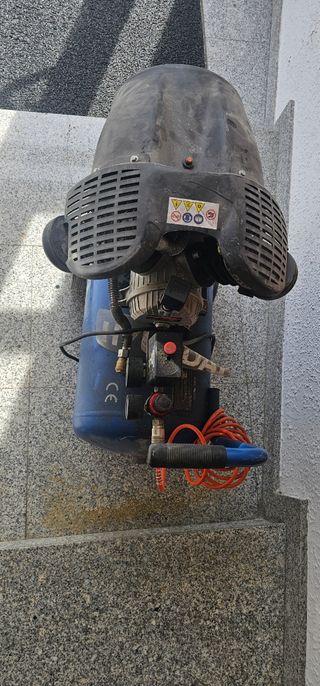 Compresor de aire Grandmaster AG/AC - 50V2