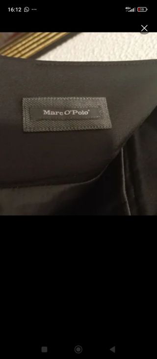 Falda Marc O'Polo Negra y jersey Tommy Hilfiger 
