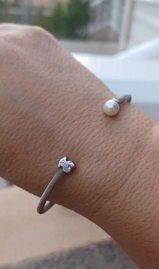Pulsera Tous de plata y perla cultivada.