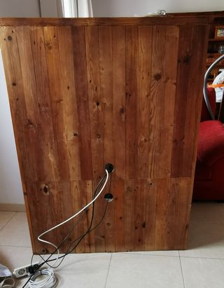 Mueble rústico de madera