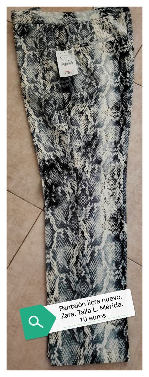 Pantalón licra Zara Talla L estampado serpiente