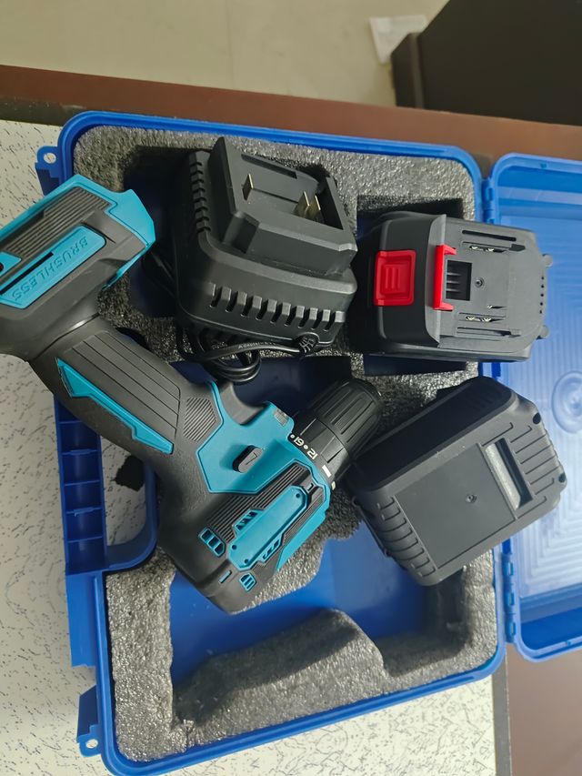 Màkita Tàladro eléctrico 18V