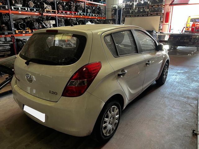 25033 DESPIECE HYUNDAI I20 1.2 CAT 78CV