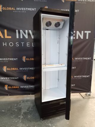 Nevera Expositora de Bebidas Negra