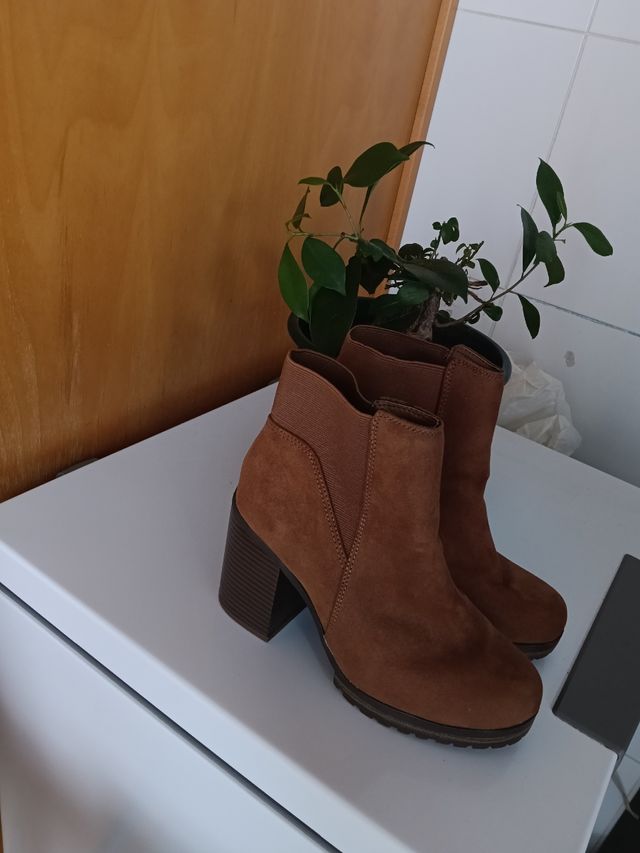 Botas de tacón marrones