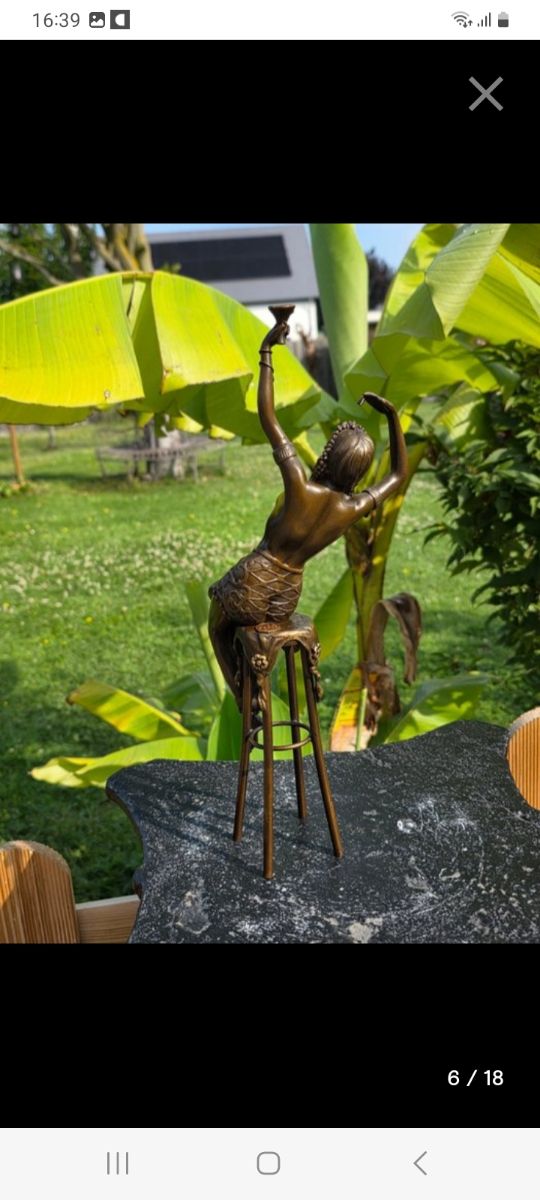 Figura de bronce bailarina