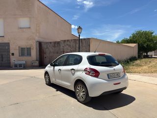 Peugeot 208 2014