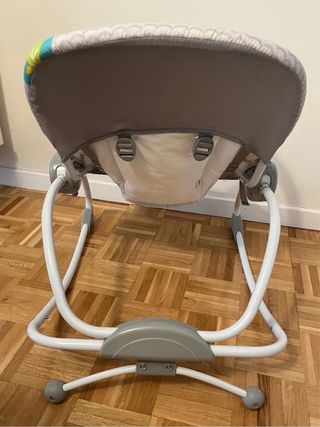 Hamaca para bebé con arco de juegos
