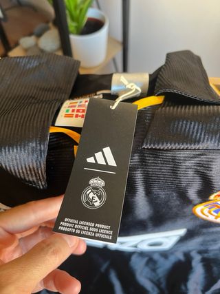 Camiseta Retro Real Madrid Negra Adidas