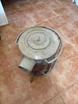 Estufa de leña antigua