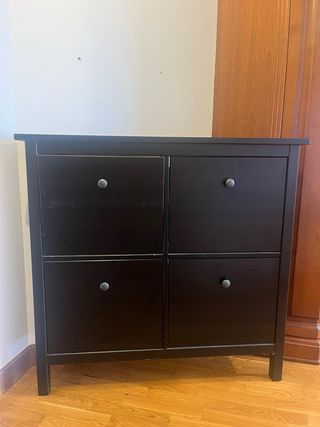 HEMNES scarpiera con 4 scomparti nero-marrone