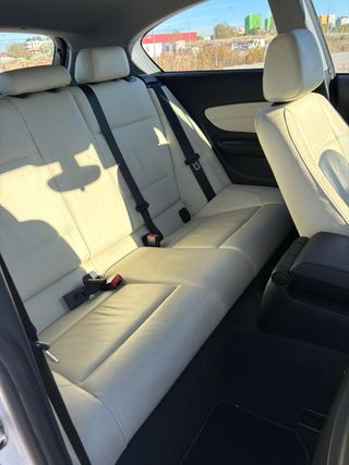 BMW 118i AUTOMÁTICO