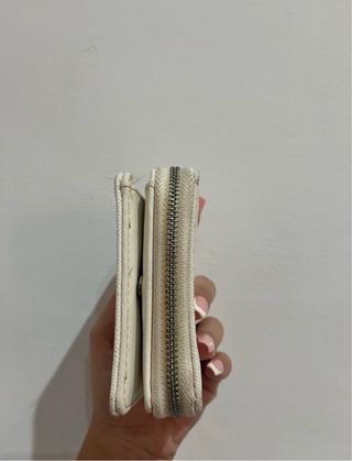 Cartera monedero Stradivarius blanca y plateada