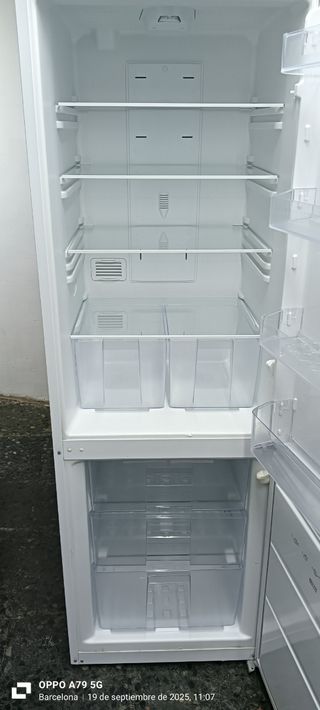 NEVERA COMBI ICECOOL NO FROST ENERGÍA A+