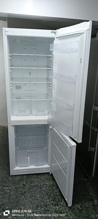 NEVERA COMBI ICECOOL NO FROST ENERGÍA A+