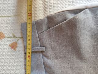 Pantalón gris Zara