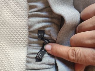 Pantalón gris Zara