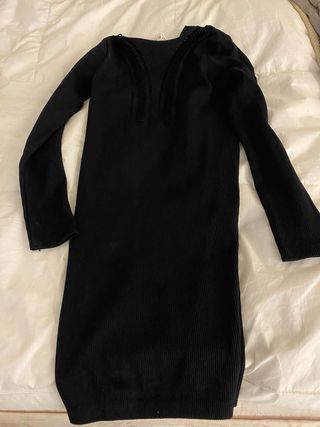 Vestido ajustado negro Zara