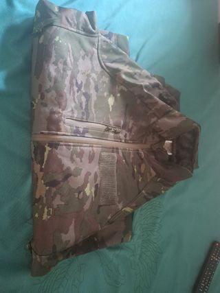 Polar militar camuflaje sin estrenar