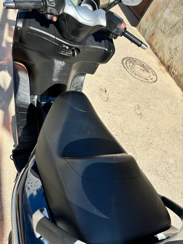 Piaggio Xevo 125 Scooter 125 moto scuter