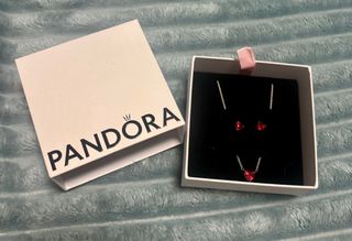 Conjunto Pandora Corazón Rojo
