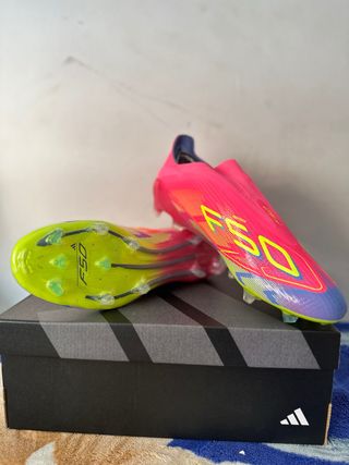 Botas de fútbol Adidas F50 
