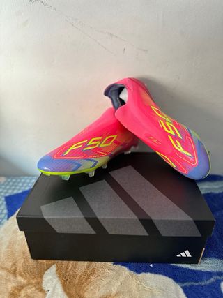 Botas de fútbol Adidas F50 
