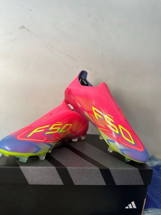 Botas de fútbol Adidas F50 
