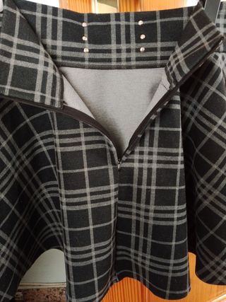 Falda a cuadros estilo grunge