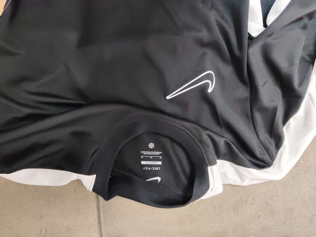 Camiseta Nike Dri-FIT Negra Talla M Nueva