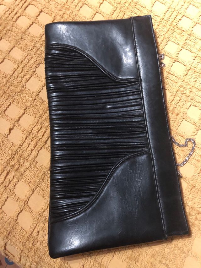 Bolso de mano piel negro