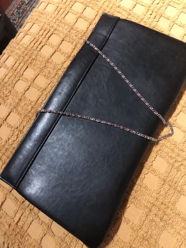 Bolso de mano piel negro