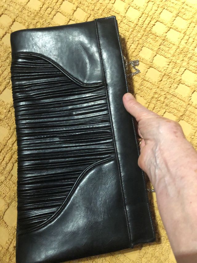 Bolso de mano piel negro