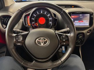 Toyota Aygo 1.0 70 x-play