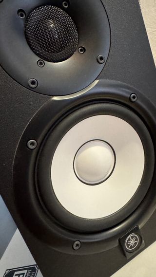 Monitores de estudio Yamaha HS5