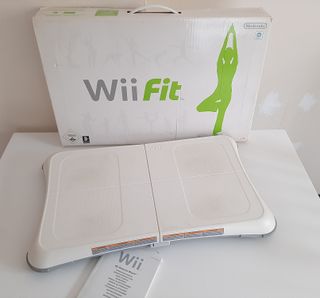 Nintendo Wii Fit Balance Board y Juego