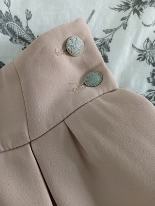 Falda corta Zara Woman beige- nude